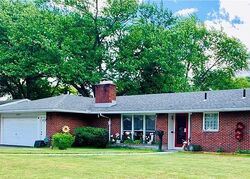 Pre-foreclosure in  Denise Dr Toledo, OH 43614