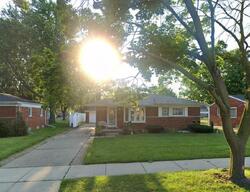 Pre-foreclosure in  Melody Rd Warren, MI 48089