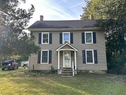 Pre-foreclosure in  Willow Grove Rd Vincentown, NJ 08088