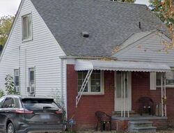 Pre-foreclosure in  Thomas St Lincoln Park, MI 48146