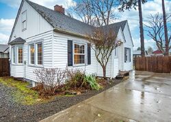 Pre-foreclosure in  Se 223rd Ave Gresham, OR 97030