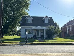 Pre-foreclosure in  Wayne Ave Chambersburg, PA 17201