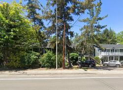 Pre-foreclosure in  Sw Oleson Rd Portland, OR 97225
