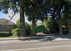 Pre-foreclosure in  Ayers Rd Eugene, OR 97408