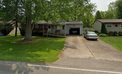 Pre-foreclosure in  Deforest Rd Se Warren, OH 44484