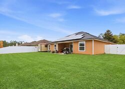 Pre-foreclosure in  Sandhill Crane Ter Middleburg, FL 32068