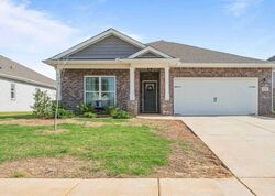 Pre-foreclosure in  Cherry Laurel Dr Hazel Green, AL 35750