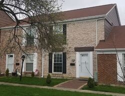 Pre-foreclosure in  Stoneybrook Trl Fairborn, OH 45324