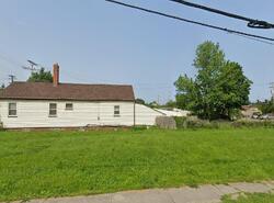 Pre-foreclosure in  E 58th St Cleveland, OH 44103