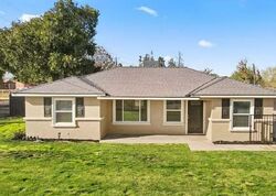 Pre-foreclosure in  Walnut Ave Winton, CA 95388