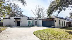 Pre-foreclosure in  Piping Rock Ln Houston, TX 77042