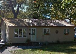 Pre-foreclosure in  Albert Ave Muskegon, MI 49442