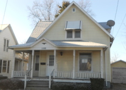 Pre-foreclosure in  GRAND AVE Galesburg, IL 61401