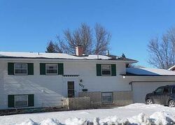 Pre-foreclosure in  10th Ave Ne Aberdeen, SD 57401