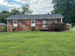 Pre-foreclosure in  Sunset Dr Pacolet, SC 29372