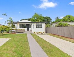 Pre-foreclosure in  Nw 20th Ave Opa Locka, FL 33056