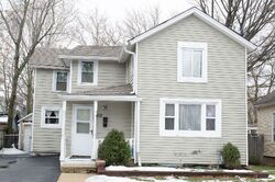 Pre-foreclosure in  CHESTNUT ST Waukegan, IL 60085