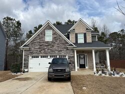 Pre-foreclosure in  Barker Station Walk Buford, GA 30518