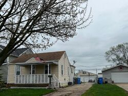 Pre-foreclosure in  BRUSH ST Madison Heights, MI 48071