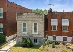 Pre-foreclosure in  Dunnica Ave Saint Louis, MO 63118