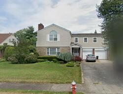 Pre-foreclosure Listing in Kensington Rd GARDEN CITY, NY 11530
