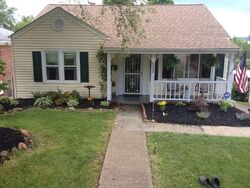 Pre-foreclosure in  Jackson St Kingsport, TN 37660