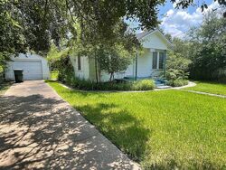 Pre-foreclosure in  Jade Ave Port Arthur, TX 77640