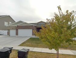 Pre-foreclosure in  W 650 S Syracuse, UT 84075