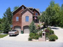 Pre-foreclosure in  Kays Creek Dr Layton, UT 84040