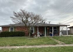 Pre-foreclosure in  Paddock Dr Versailles, KY 40383