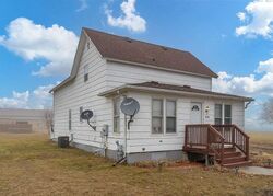 Pre-foreclosure in  Hilltop St Vernon Center, MN 56090