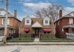  Walnut St, Ambridge PA