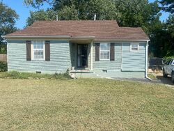 Pre-foreclosure in  Devoy Ave Memphis, TN 38108