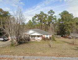 Pre-foreclosure in  Lakeview Dr Crestview, FL 32536
