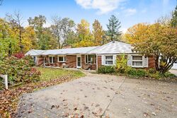 Pre-foreclosure in  Vincent Rd Mount Vernon, OH 43050
