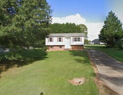 Pre-foreclosure in  Robert Dr State Road, NC 28676