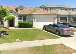 Pre-foreclosure in  Oakhurst Pl Livingston, CA 95334