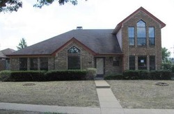 Pre-foreclosure in  Waverly Dr Lancaster, TX 75146