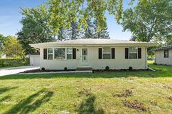 Pre-foreclosure in  McKnight Rd N Saint Paul, MN 55110