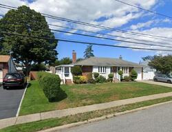 Pre-foreclosure in  Ponder Ln Deer Park, NY 11729