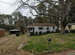 Pre-foreclosure in  Hutton Pl Nw Atlanta, GA 30318