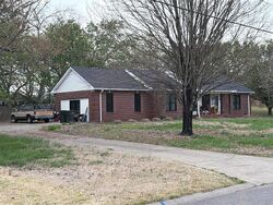 Pre-foreclosure in  LEWIS JONES BLVD Gallatin, TN 37066