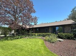 Pre-foreclosure in  Manor Ct Brookfield, WI 53005