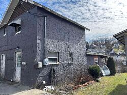 Pre-foreclosure in  Morgantown Ave Fairmont, WV 26554
