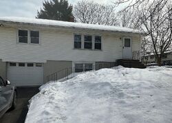 Pre-foreclosure in  Melrose Ave New Windsor, NY 12553