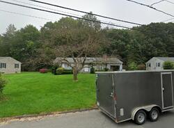 Pre-foreclosure in  Dinatali Dr Waterbury, CT 06705