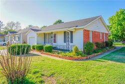 Pre-foreclosure in  Kansas St Norman, OK 73069