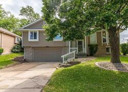 Pre-foreclosure in  Gregg Pl Bellevue, NE 68005