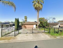 Pre-foreclosure in  Sierra Ave Cutler, CA 93615