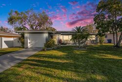 Pre-foreclosure in  Orange St Clearwater, FL 33756